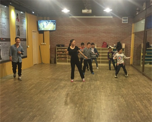 ����SUPERS�������ٶ�������������ѵ����