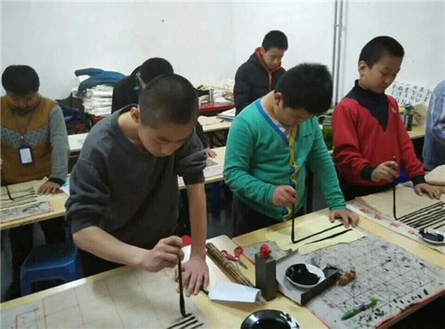 厦门哪里有少儿书法培训班 厦门少儿毛笔书法培训班