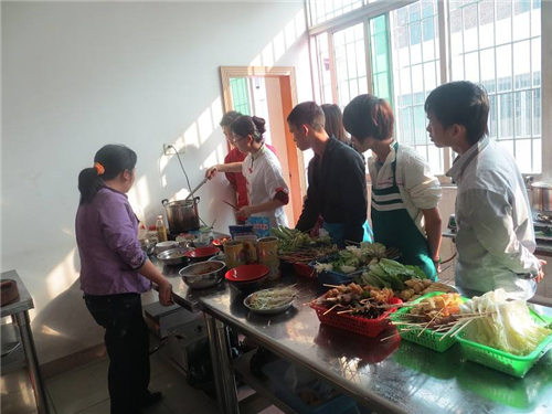 厦门岛内麻辣烫培训班 厦门岛内麻辣烫培训班多少钱