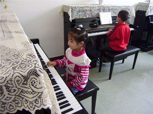 厦门小孩学钢琴哪里好 厦门小孩学钢琴多少钱