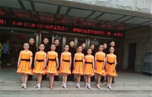 厦门岛内舞蹈培训——love dance爱恋舞蹈艺术中心