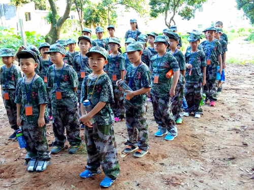 厦门少儿夏令营-2018厦门小精英少儿励志夏令营