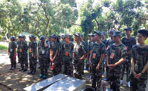 厦门少儿夏令营-2018厦门小精英少儿励志夏令营