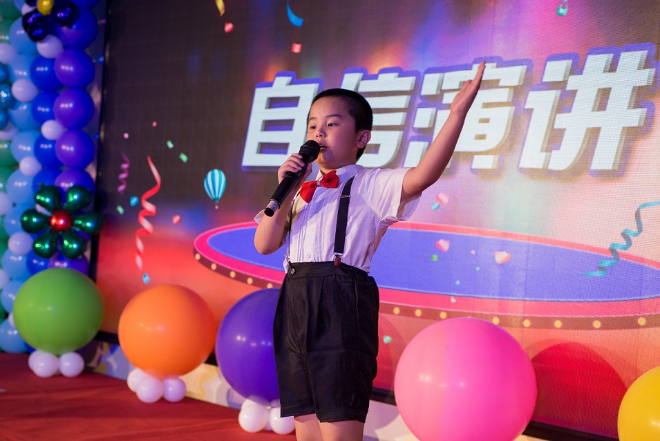 厦门青少年口才演讲培养胆量训练营厦门小精英未来领袖冬令营