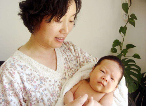 厦门哪里的月嫂服务比较好 厦门请月嫂要多少钱
