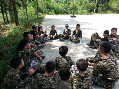厦门7天心智磨砺军事夏令营 厦门暑期青少年心智锻炼夏令营