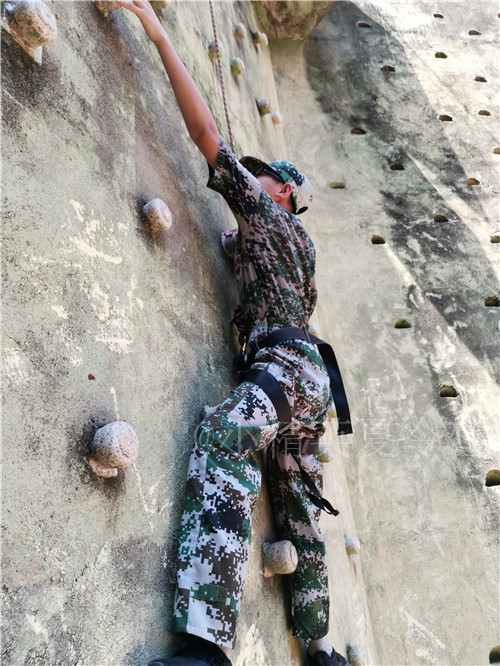 南昌进贤县青少年军事特训营