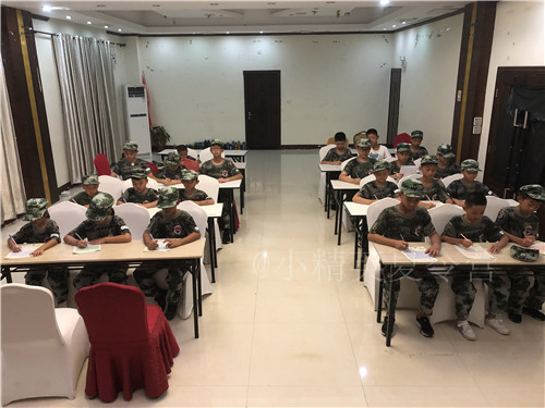 九江县中学生军事夏令营培训