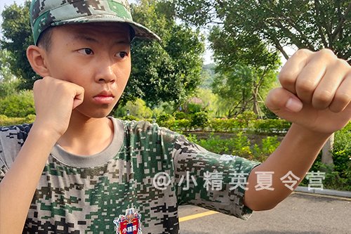 九江中小学暑假军事夏令营