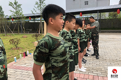 九江暑假中小学生军事夏令营
