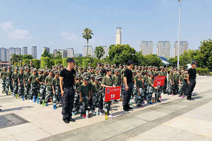 莆田荔城初中生吃苦夏令营哪里有_小精英夏令营