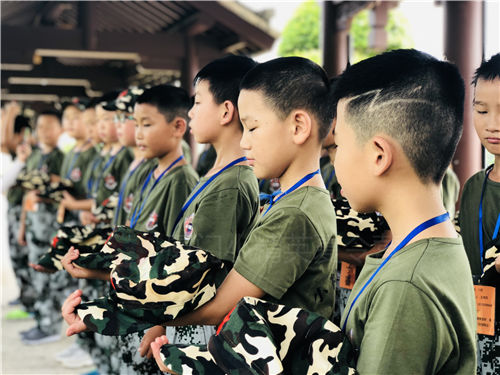 厦门集美哪有青少年部队夏令营