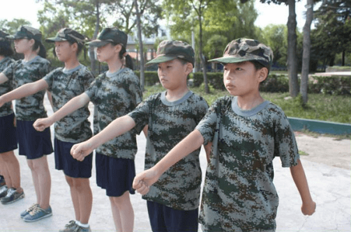 厦门杏林小学生军训夏令营活动