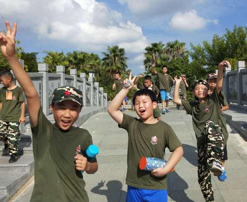 厦门思明小学生军训夏令营报名