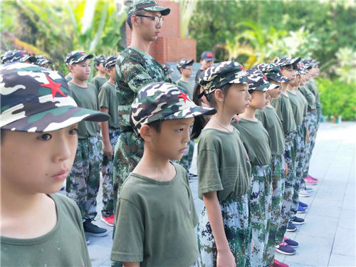 漳州芗城哪里有小学生军训夏令营