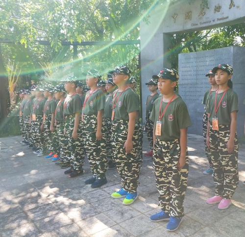 厦门青少年军事化夏令营推荐