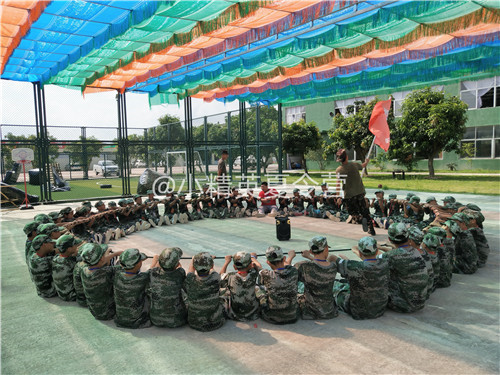 深圳小学生夏令营军训-小精英深圳军训夏令营