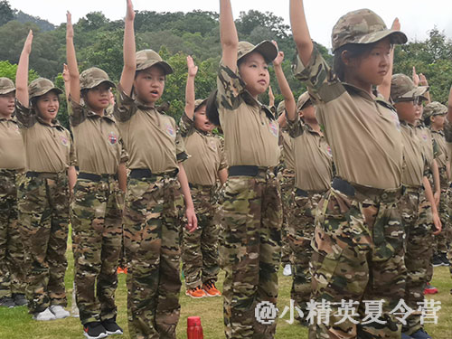 深圳夏令营基地_深圳小精英军事夏令营基地