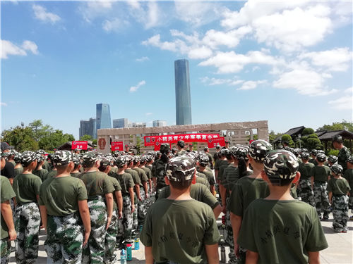 杭州中小学生军事拓展夏令营_报名电话