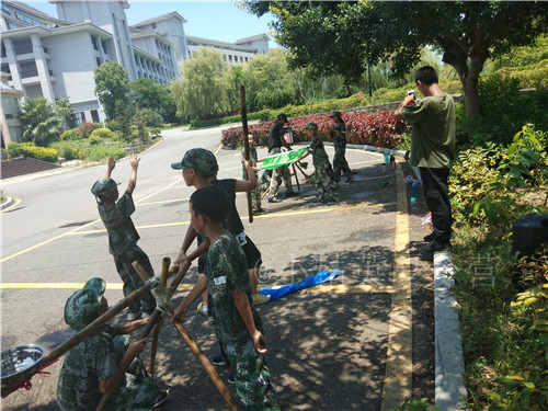 赣州青少年假期军事夏令营活动